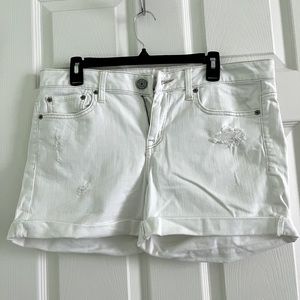 White American eagle shorts